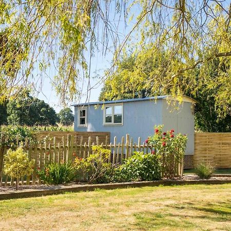 The Hideaway Hut - 1 Bed Shepherds Hut - 헤리퍼드 외부 사진