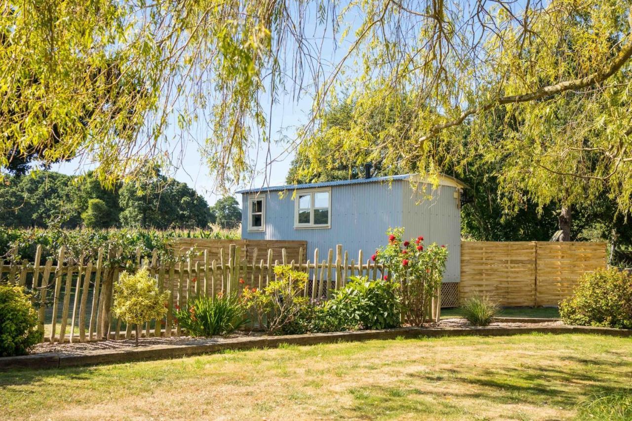 The Hideaway Hut - 1 Bed Shepherds Hut - 헤리퍼드 외부 사진