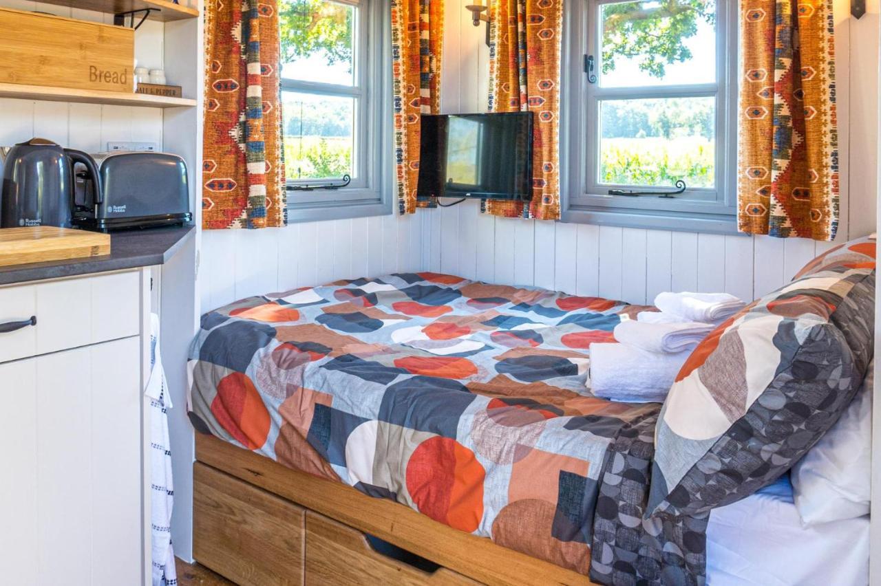 The Hideaway Hut - 1 Bed Shepherds Hut - 헤리퍼드 외부 사진