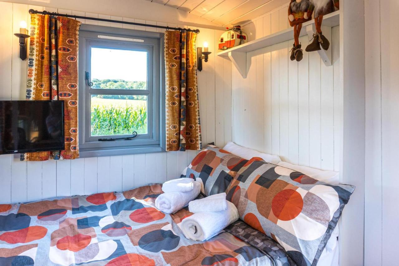 The Hideaway Hut - 1 Bed Shepherds Hut - 헤리퍼드 외부 사진