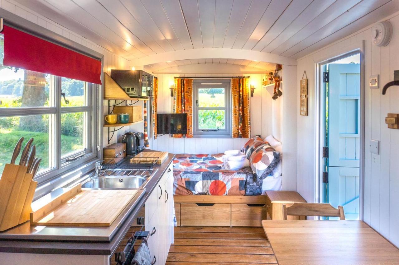The Hideaway Hut - 1 Bed Shepherds Hut - 헤리퍼드 외부 사진
