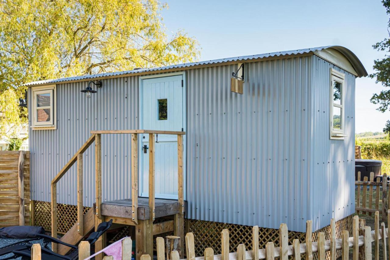 The Hideaway Hut - 1 Bed Shepherds Hut - 헤리퍼드 외부 사진