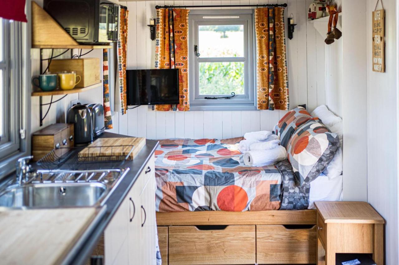 The Hideaway Hut - 1 Bed Shepherds Hut - 헤리퍼드 외부 사진
